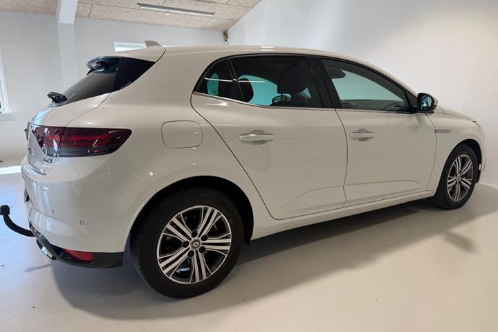 Hvid Renault Megane IV fra 2021