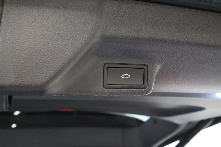 Sølv VW ID.Buzz fra 2022