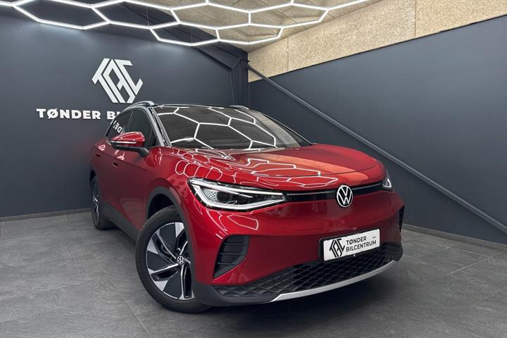 Rød VW ID.4 fra 2025 set udefra