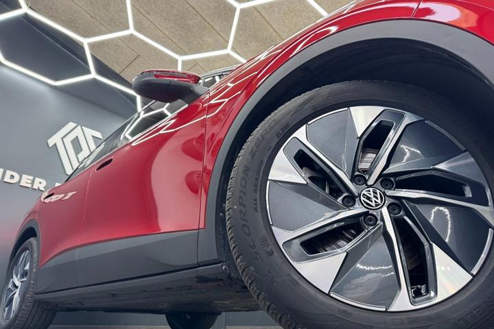 Rød VW ID.4 fra 2025