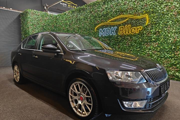 undefined Skoda Octavia fra 2015 set udefra