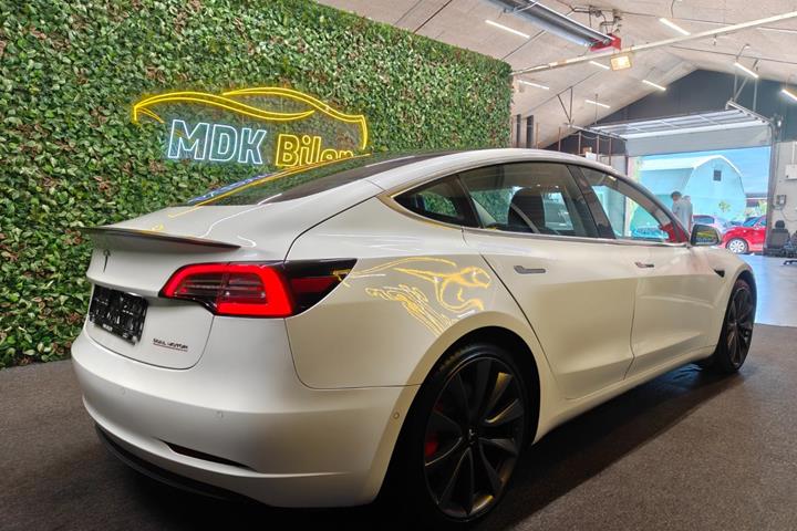 undefined Tesla Model 3 fra 2020