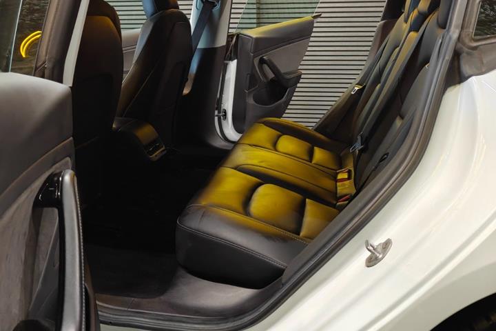 undefined Tesla Model 3 fra 2020