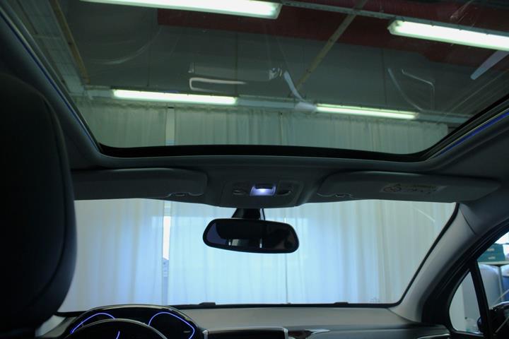 Sort Peugeot 2008 fra 2019