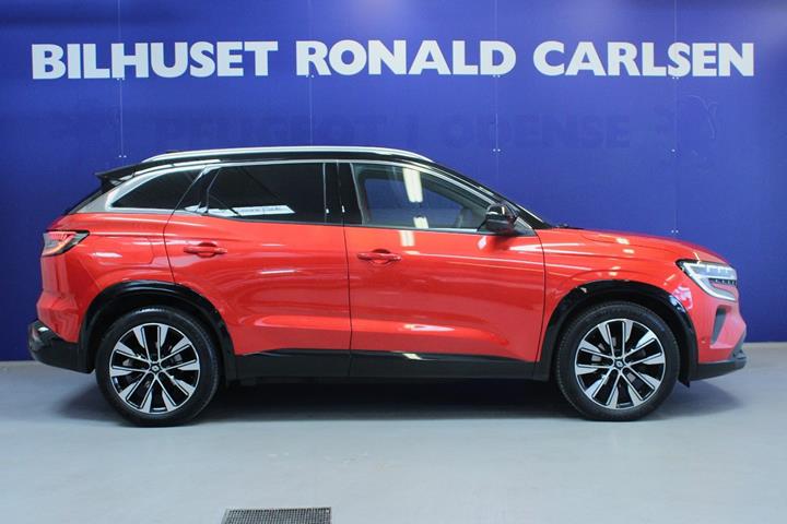 Rød Renault Austral fra 2023