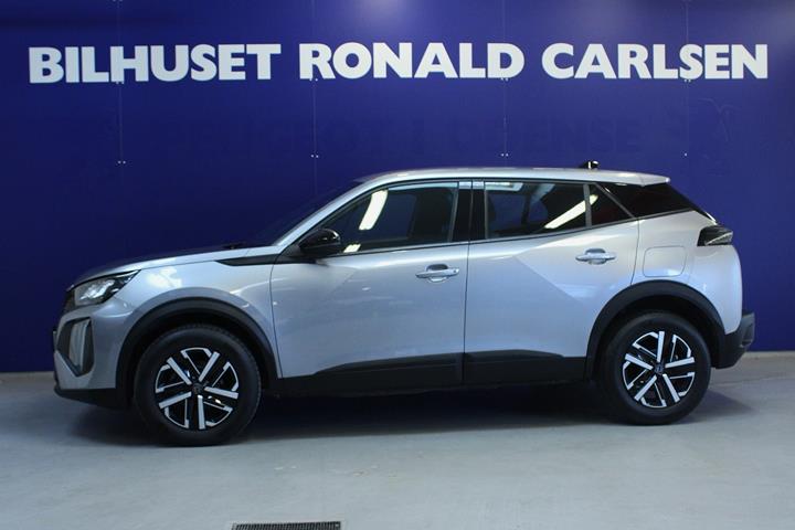Sølv Peugeot 2008 fra 2023