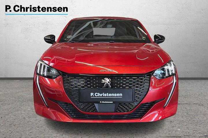 Rød Peugeot 208 fra 2020