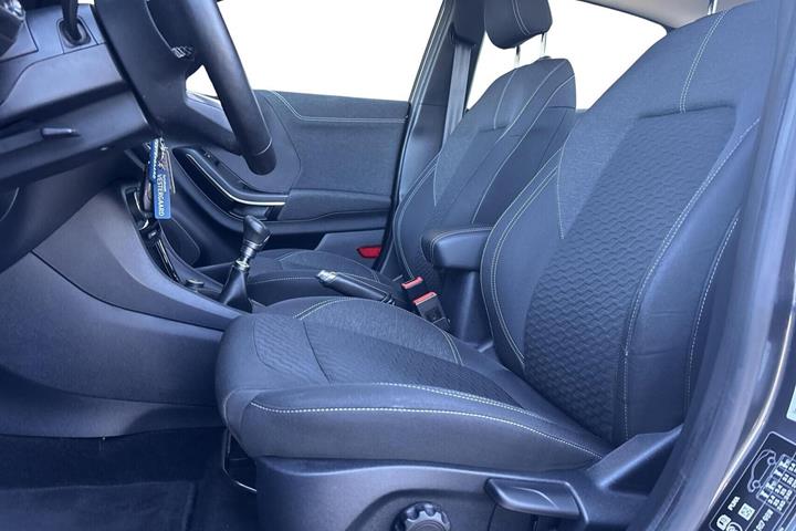 Grå Ford Puma fra 2021