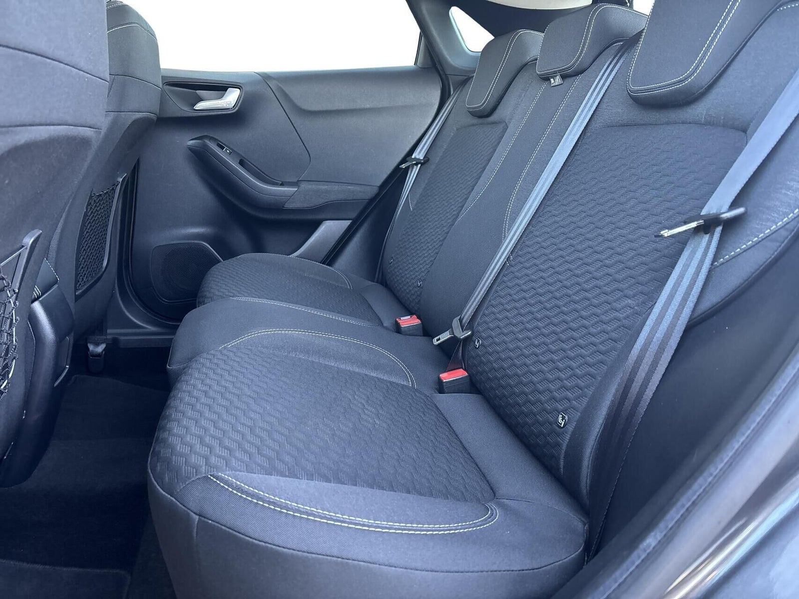 Grå Ford Puma fra 2021