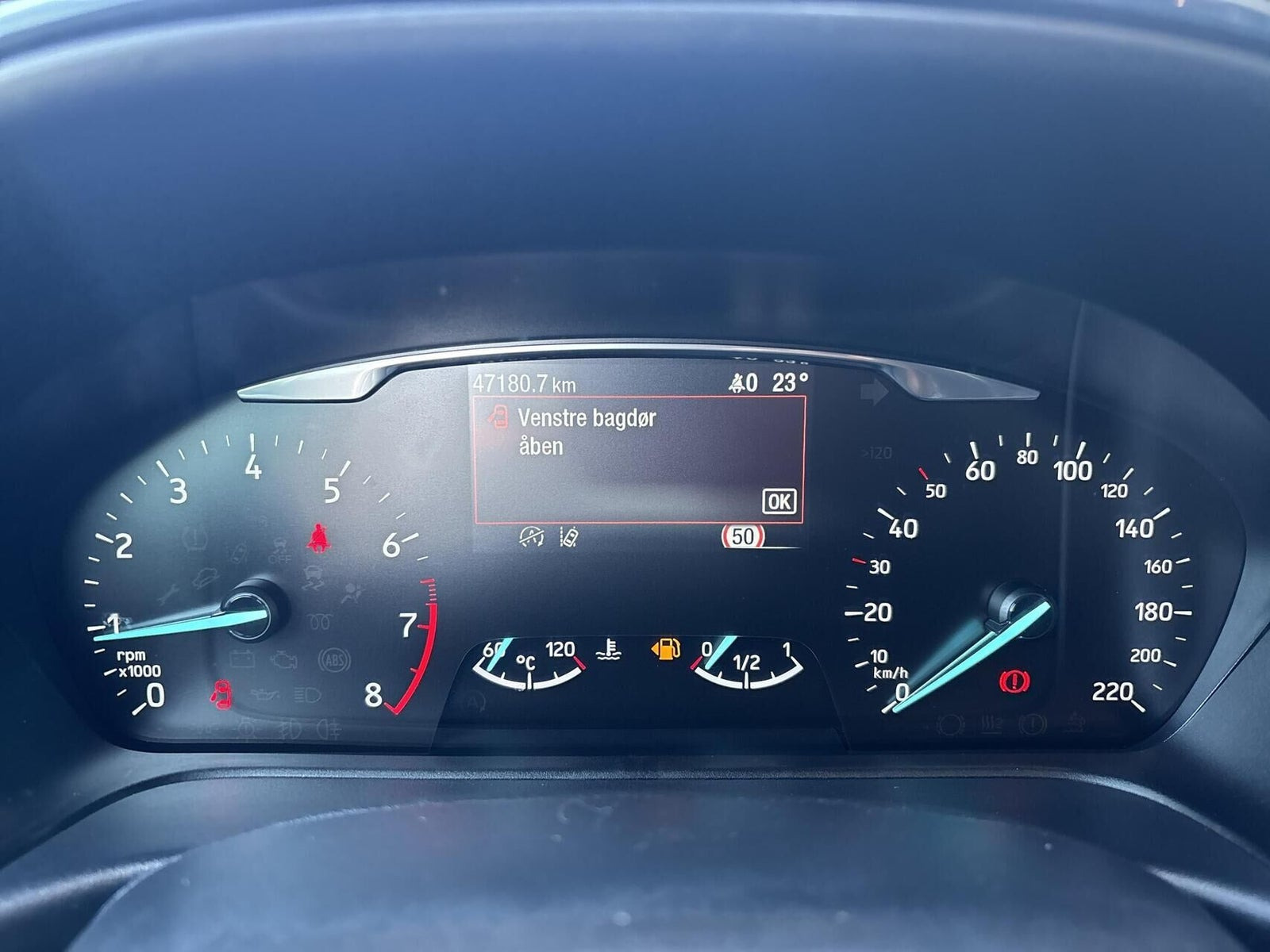 Grå Ford Puma fra 2021