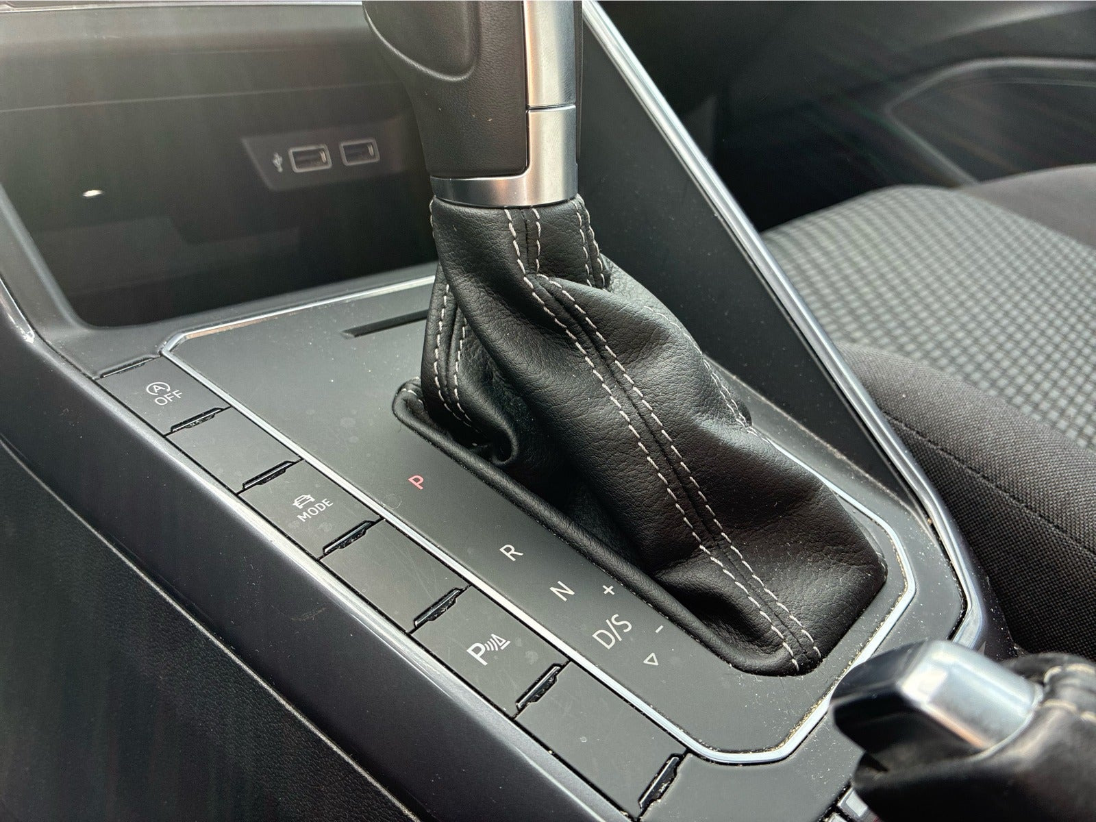 Sølv VW Polo fra 2019