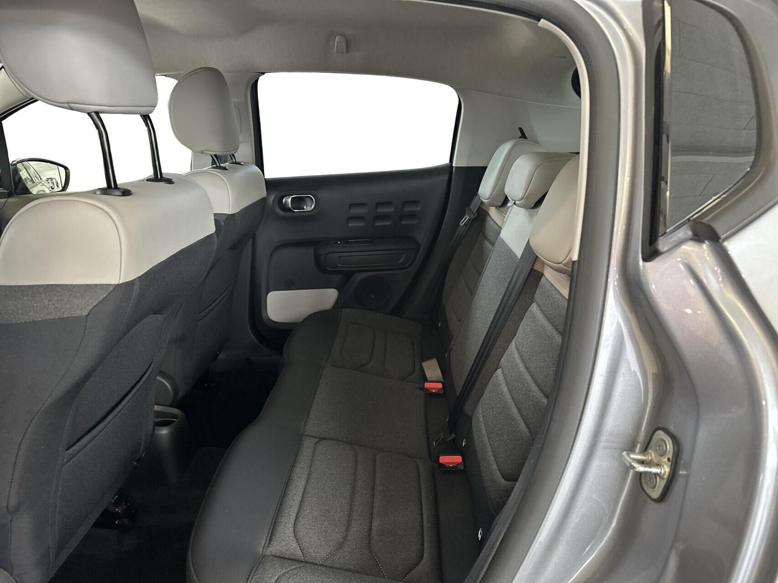 Beige Citroën C3 fra 2024