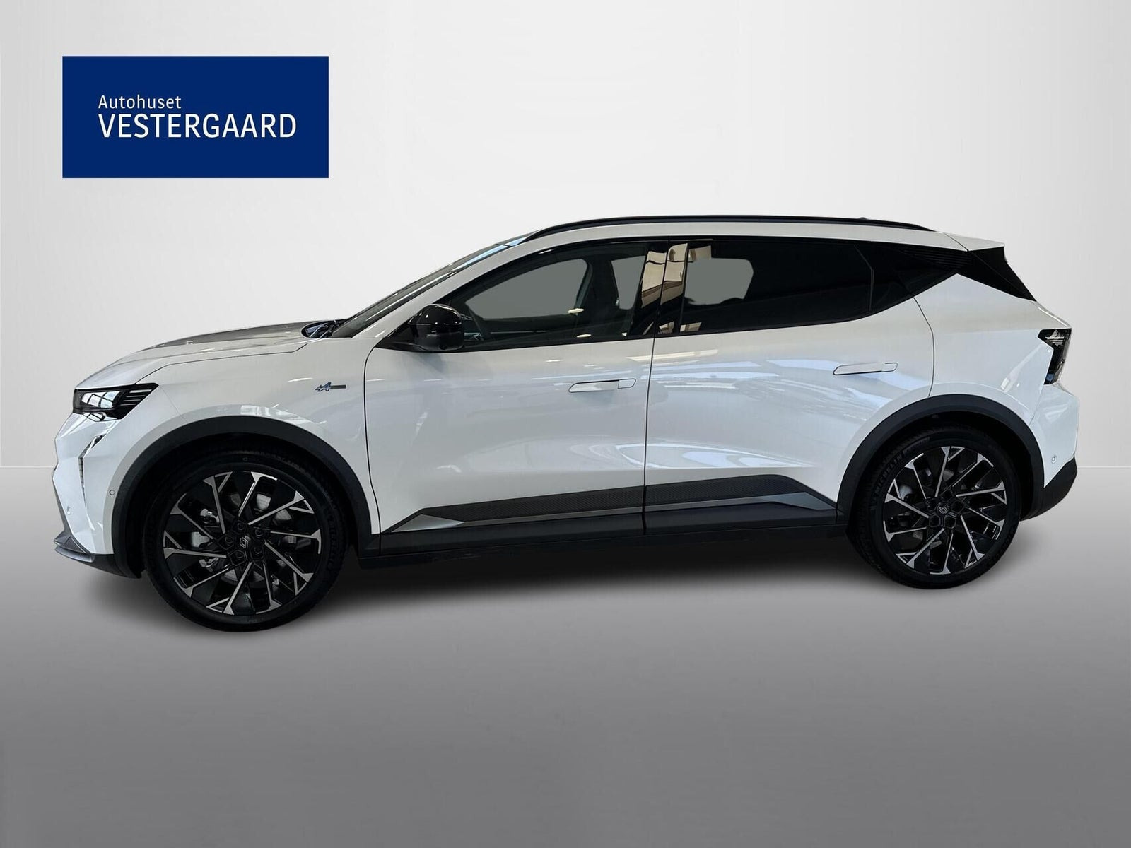 Beige Renault Scenic E-Tech fra 2026