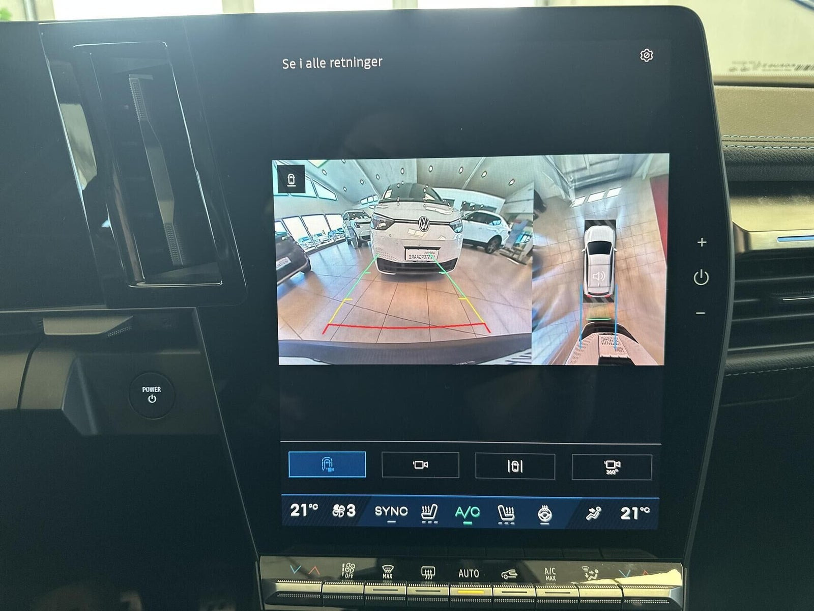 Beige Renault Scenic E-Tech fra 2026