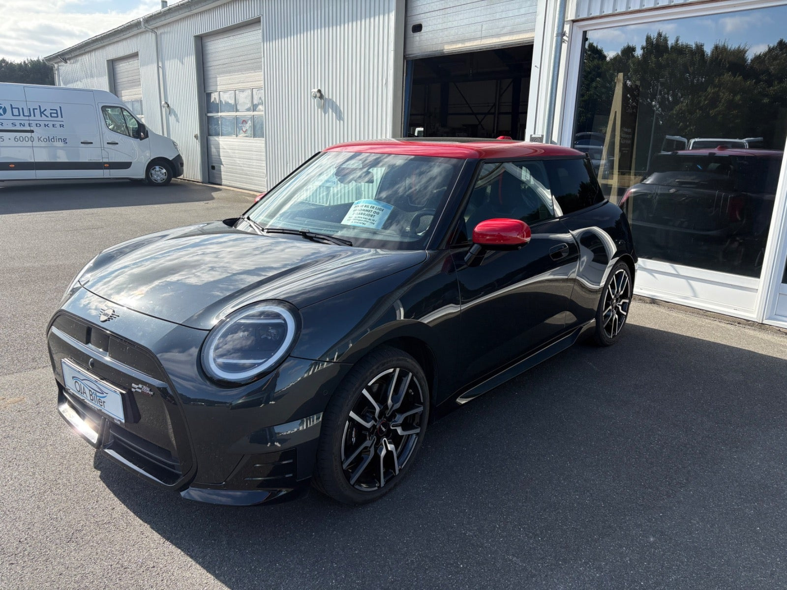Grå Mini Cooper SE fra 2024