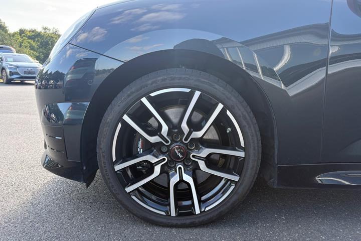 Grå Mini Cooper SE fra 2024