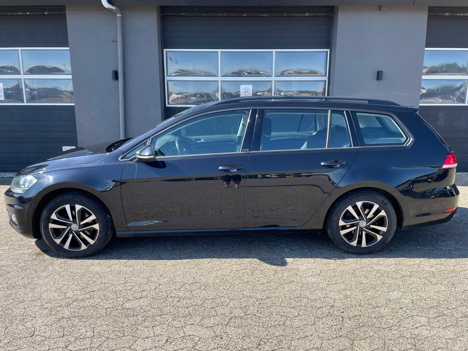 Sort VW Golf VII fra 2019