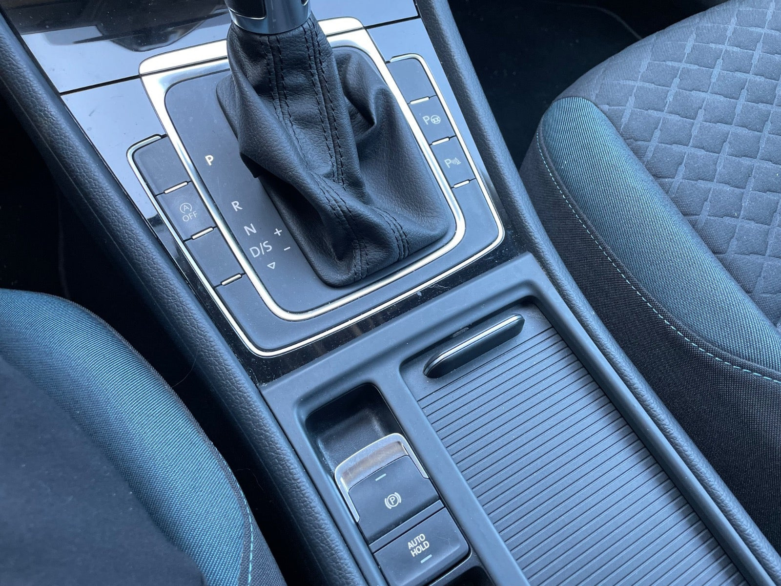 Sort VW Golf VII fra 2019