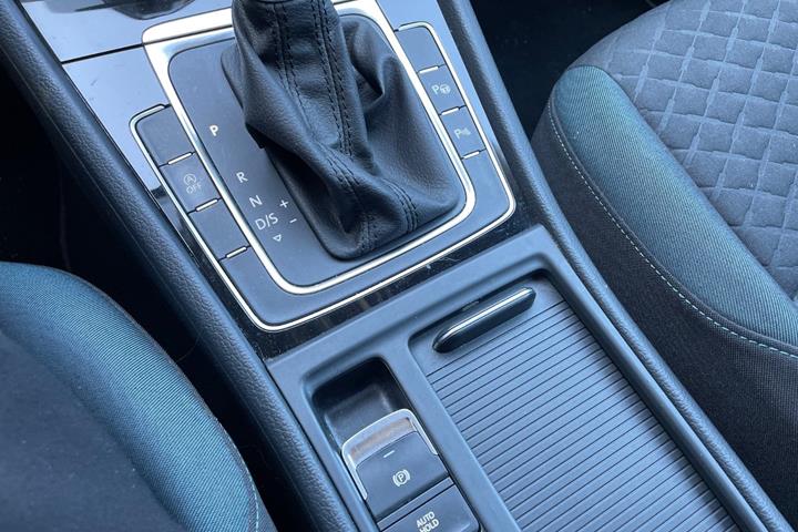 Sort VW Golf VII fra 2019