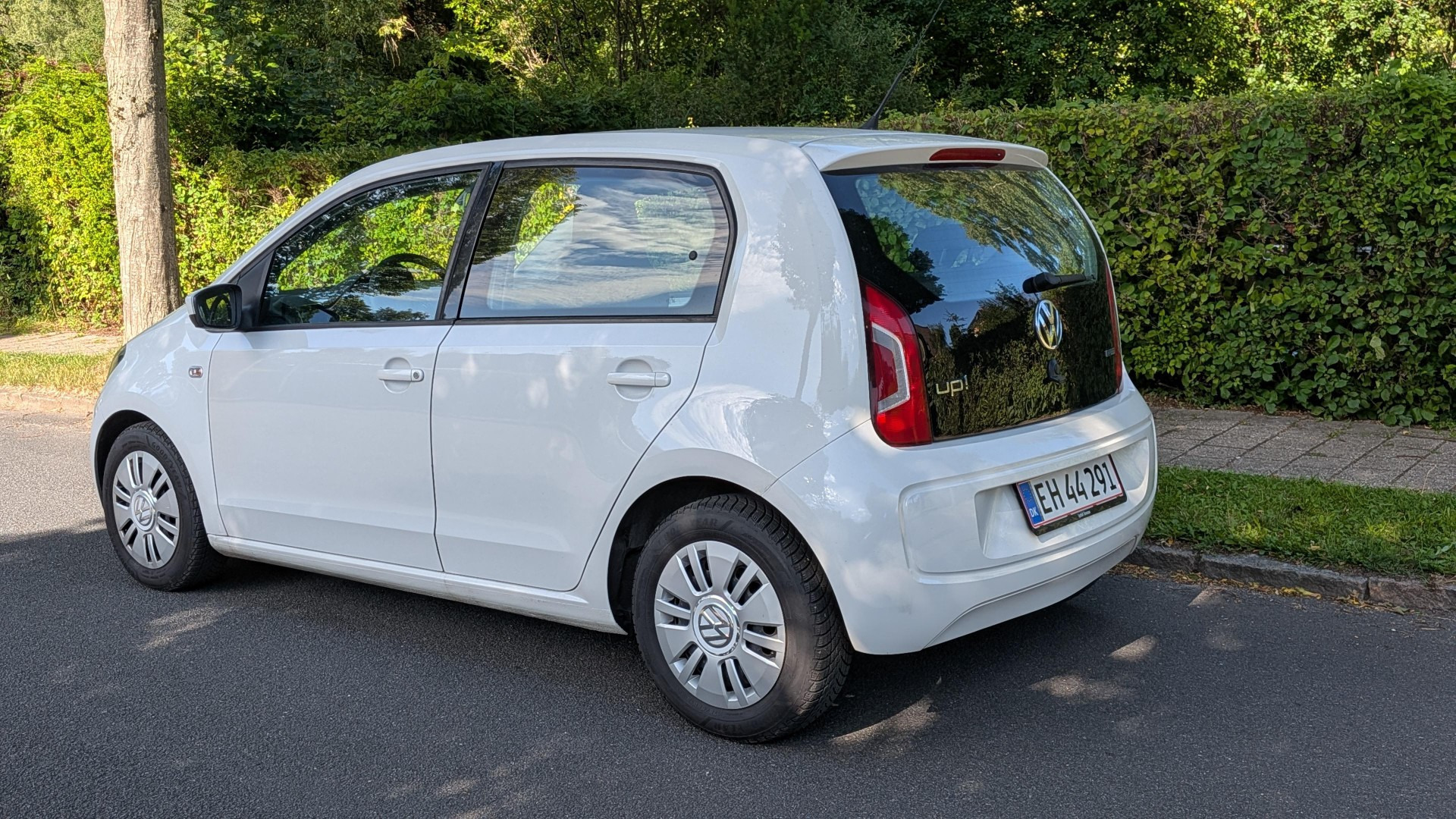 Hvid VW UP! fra 2013