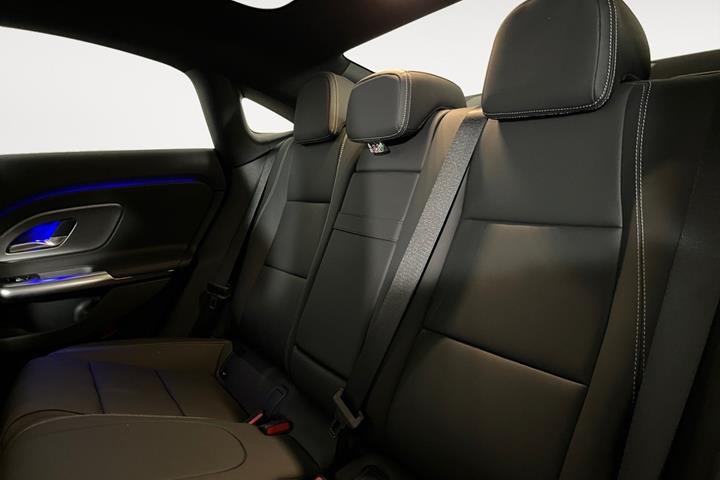 Sort Mercedes CLA350 fra 2026