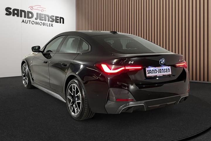 Sort BMW i4 fra 2023