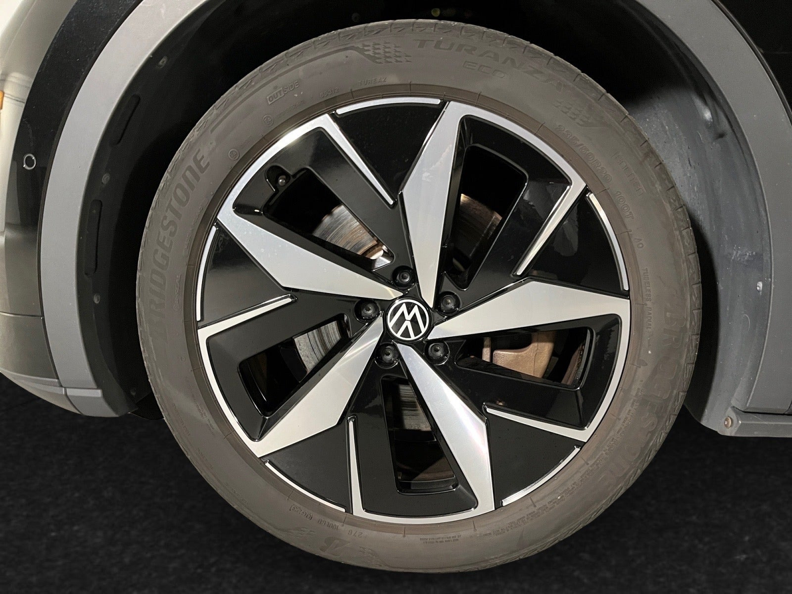 Sort VW ID.4 fra 2023