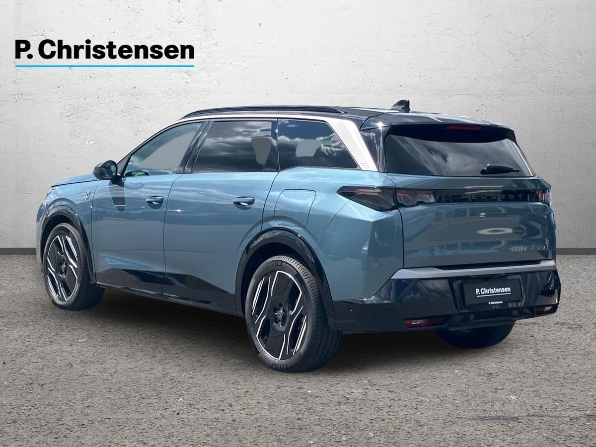 Blå Peugeot e-5008 fra 2024