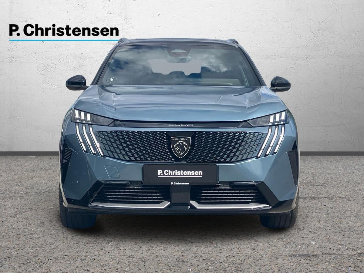Blå Peugeot e-5008 fra 2024