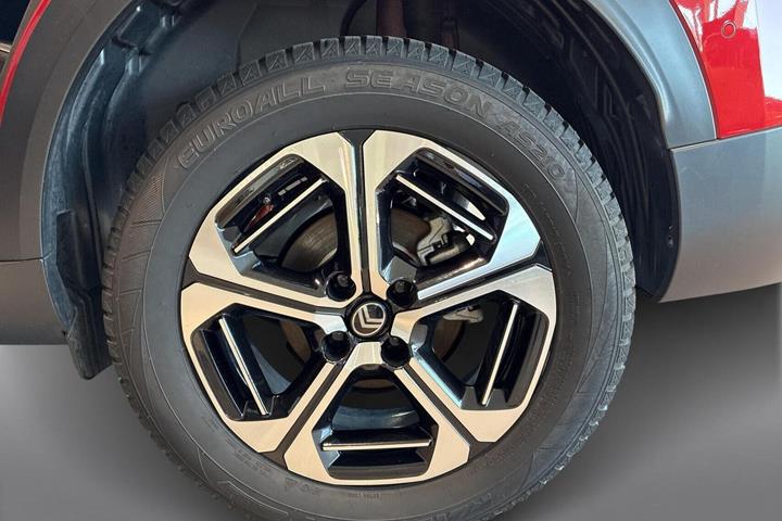 Rød Citroën e-C3 Aircross fra 2025