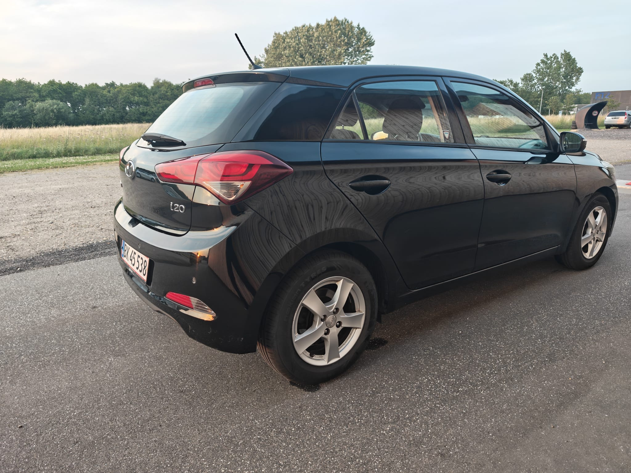 Sort Hyundai i20 fra 2016