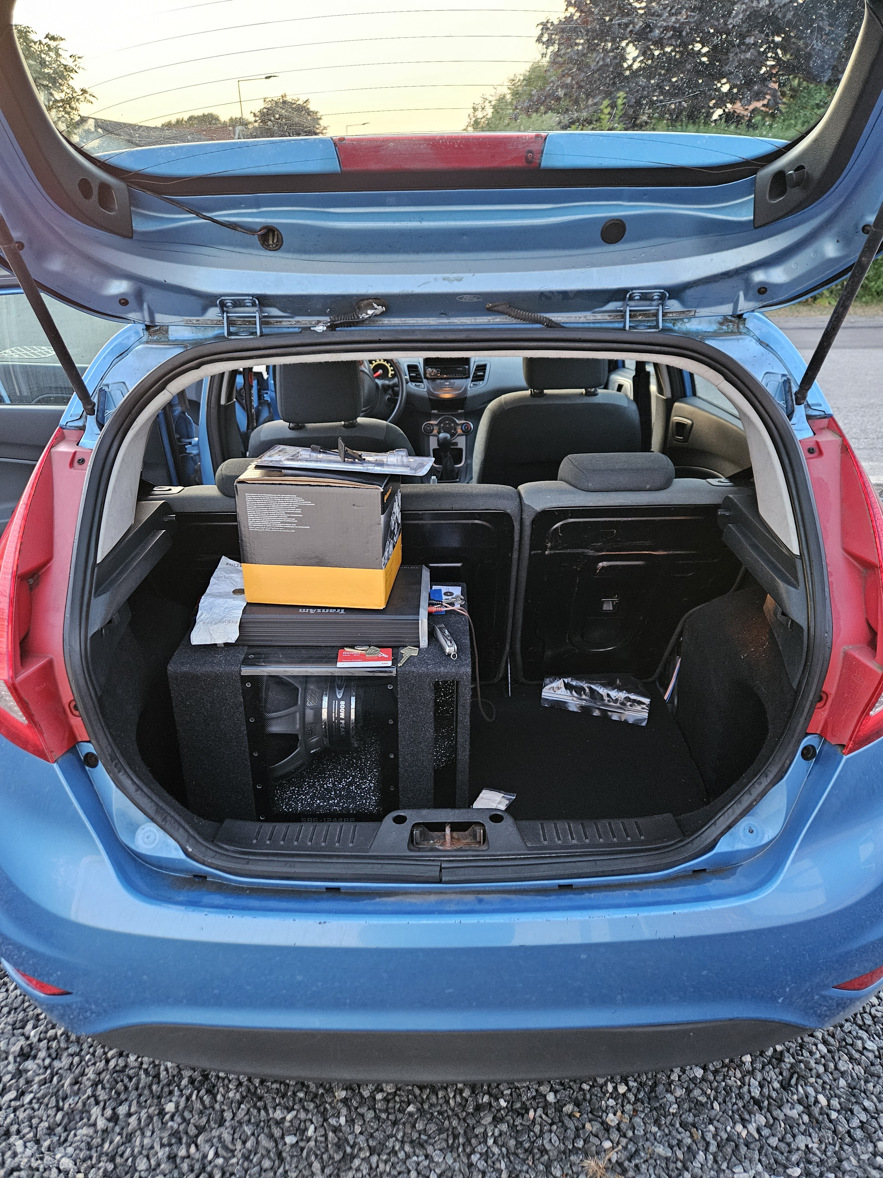 Blå Ford Fiesta fra 2008