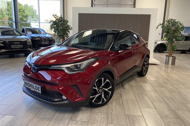 Rød Toyota C-HR fra 2019