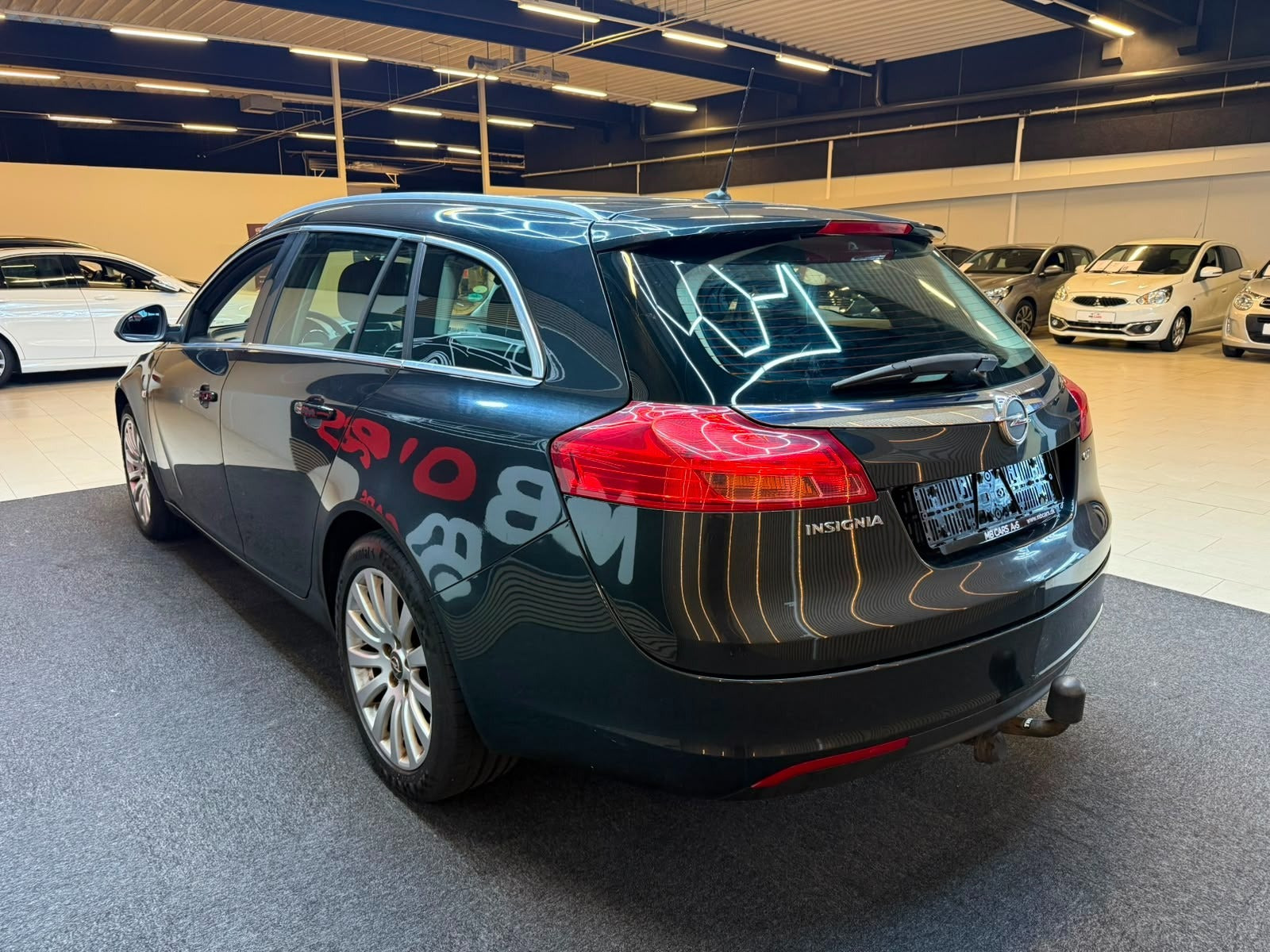 Sort Opel Insignia fra 2013