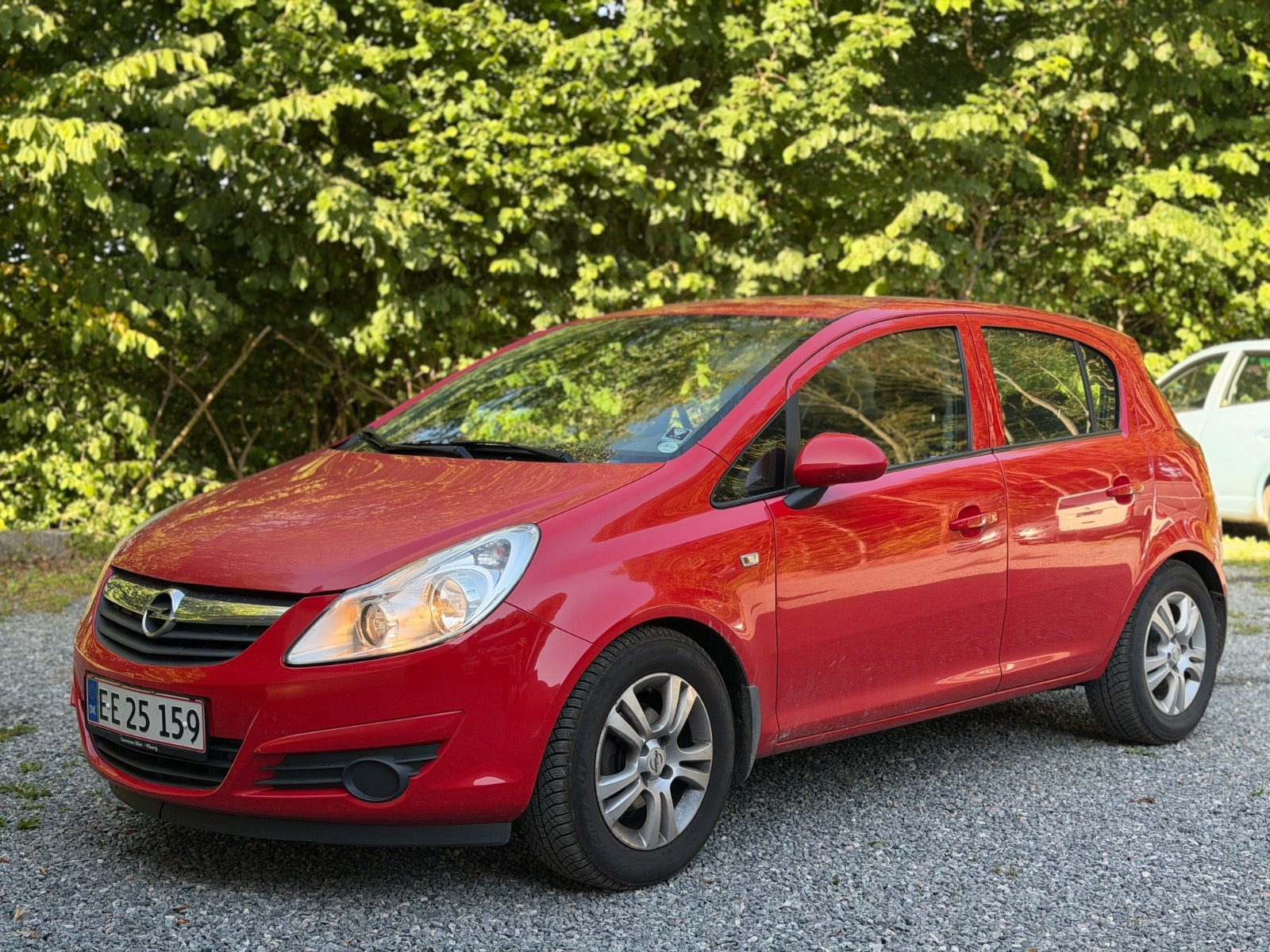 Rød Opel Corsa fra 2010