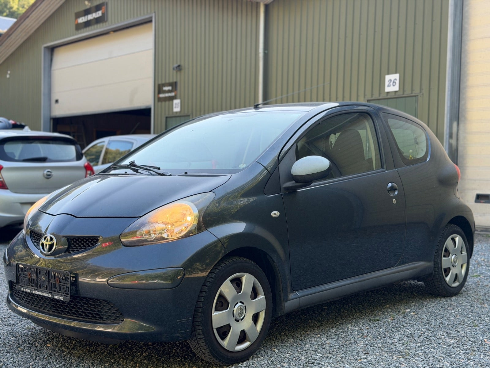 Grå Toyota Aygo fra 2008