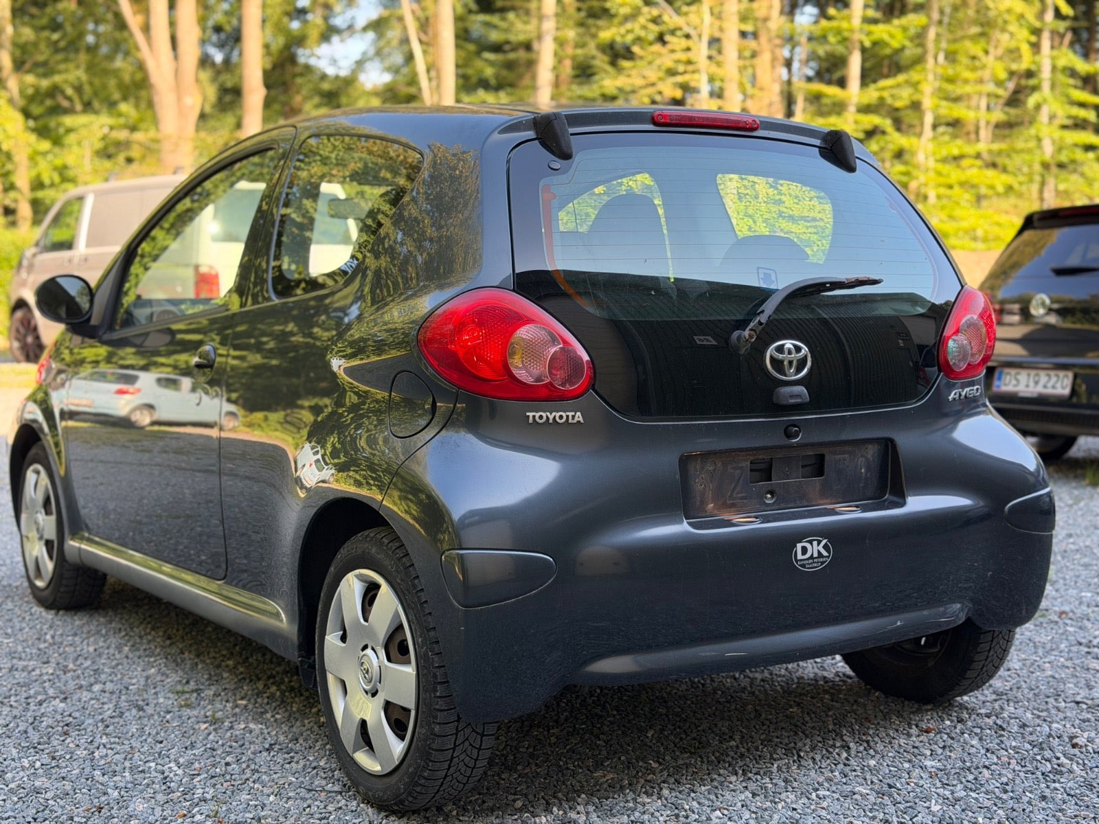Grå Toyota Aygo fra 2008