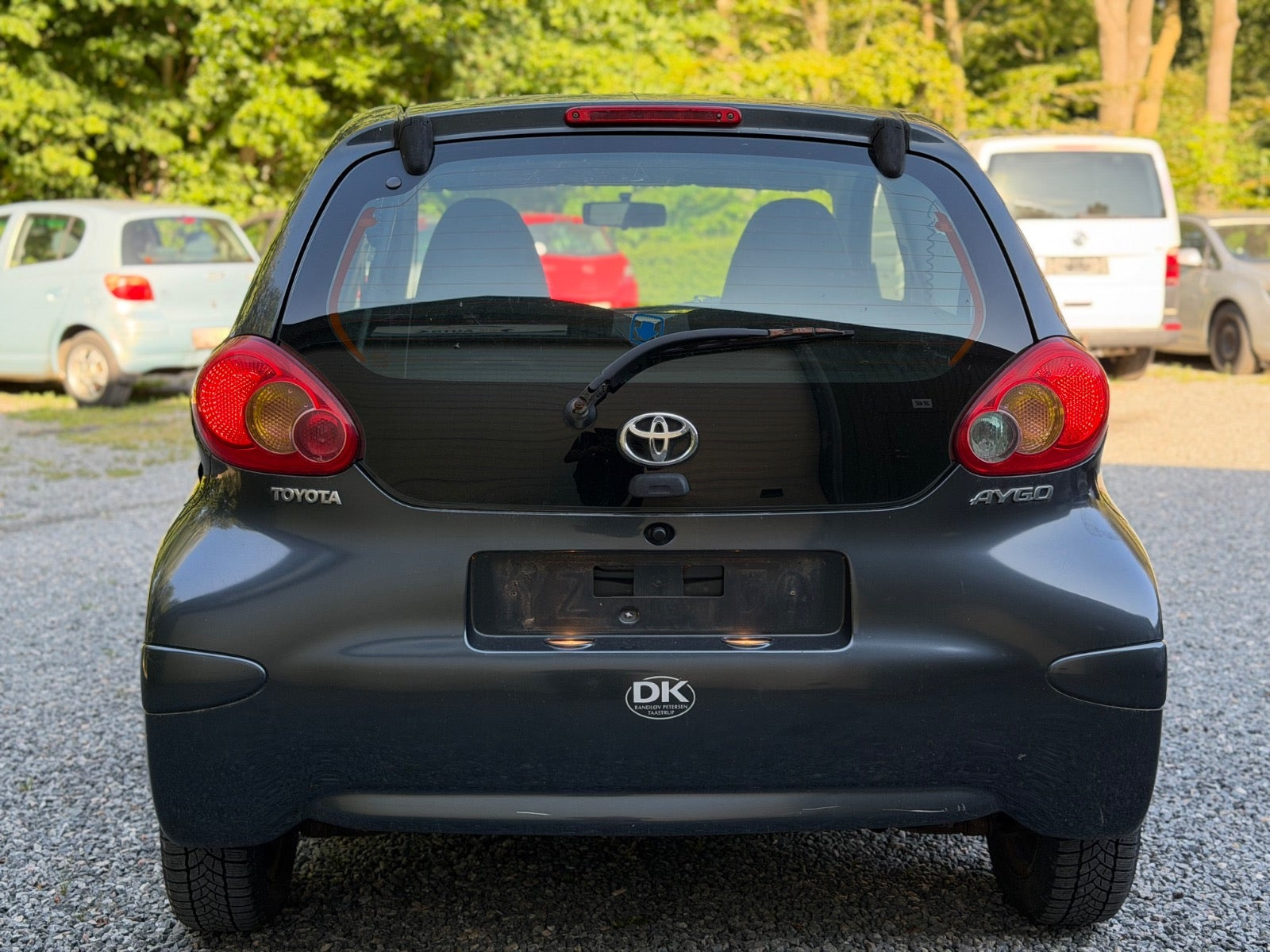 Grå Toyota Aygo fra 2008