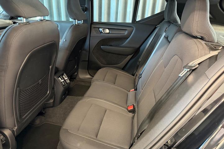 Sort Volvo XC40 fra 2022
