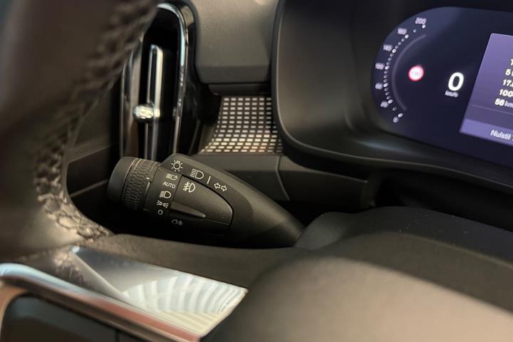 Sort Volvo XC40 fra 2022