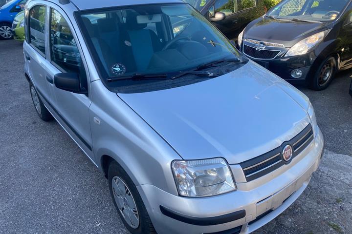 undefined Fiat Panda fra 2008 set udefra
