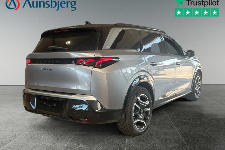 Grå Peugeot e-5008 fra 2026