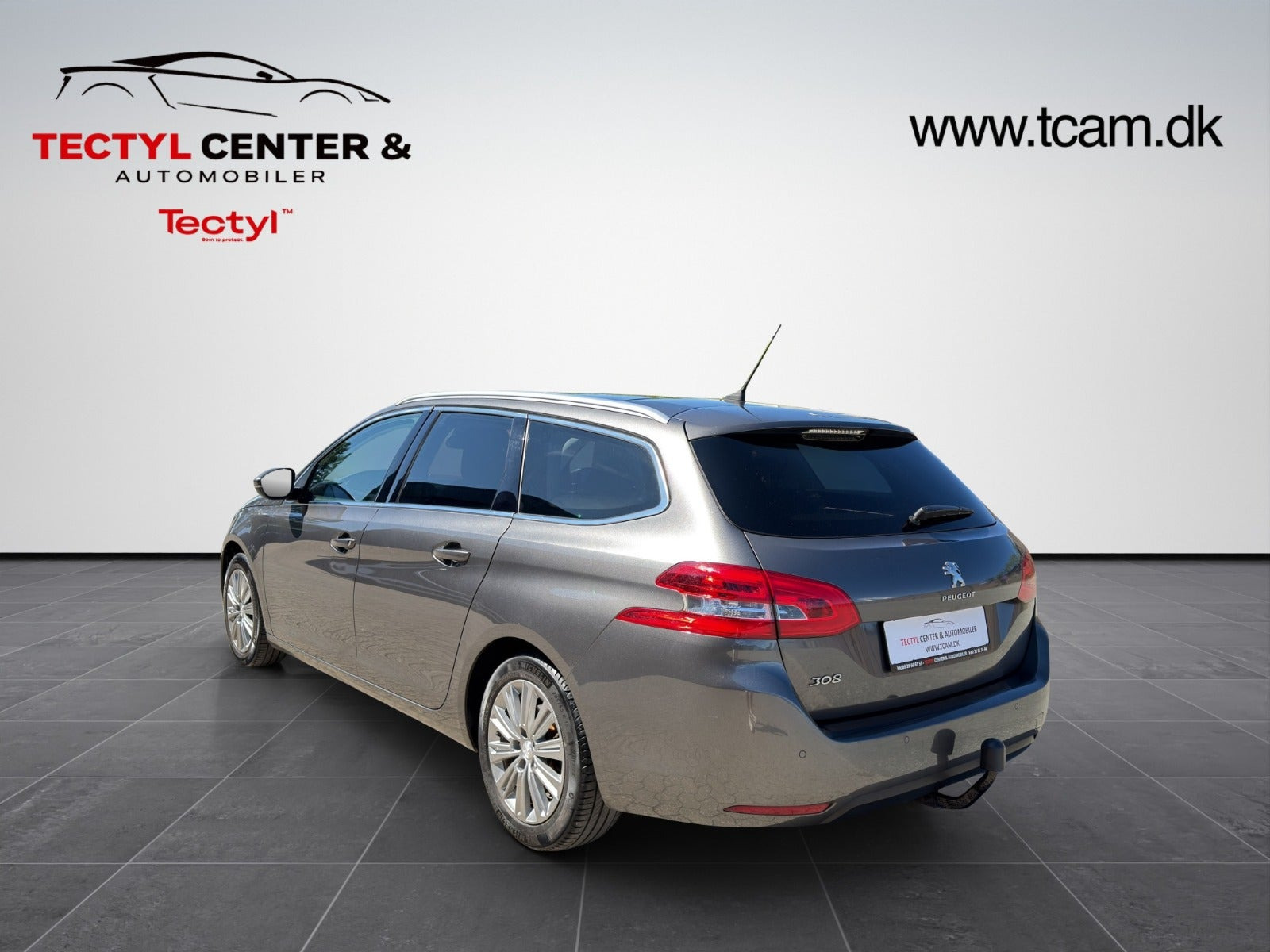 Grå Peugeot 308 fra 2018