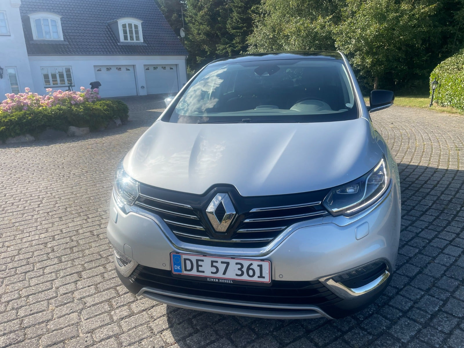 Sølv Renault Espace fra 2016