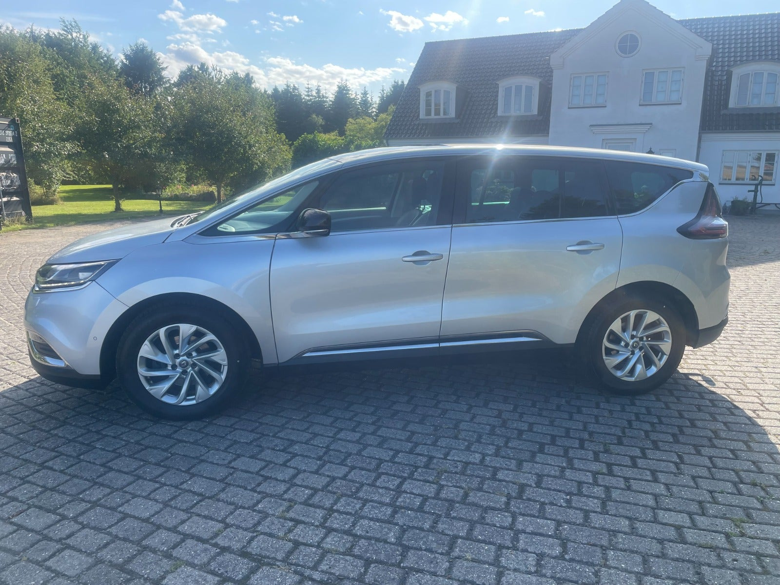 Sølv Renault Espace fra 2016