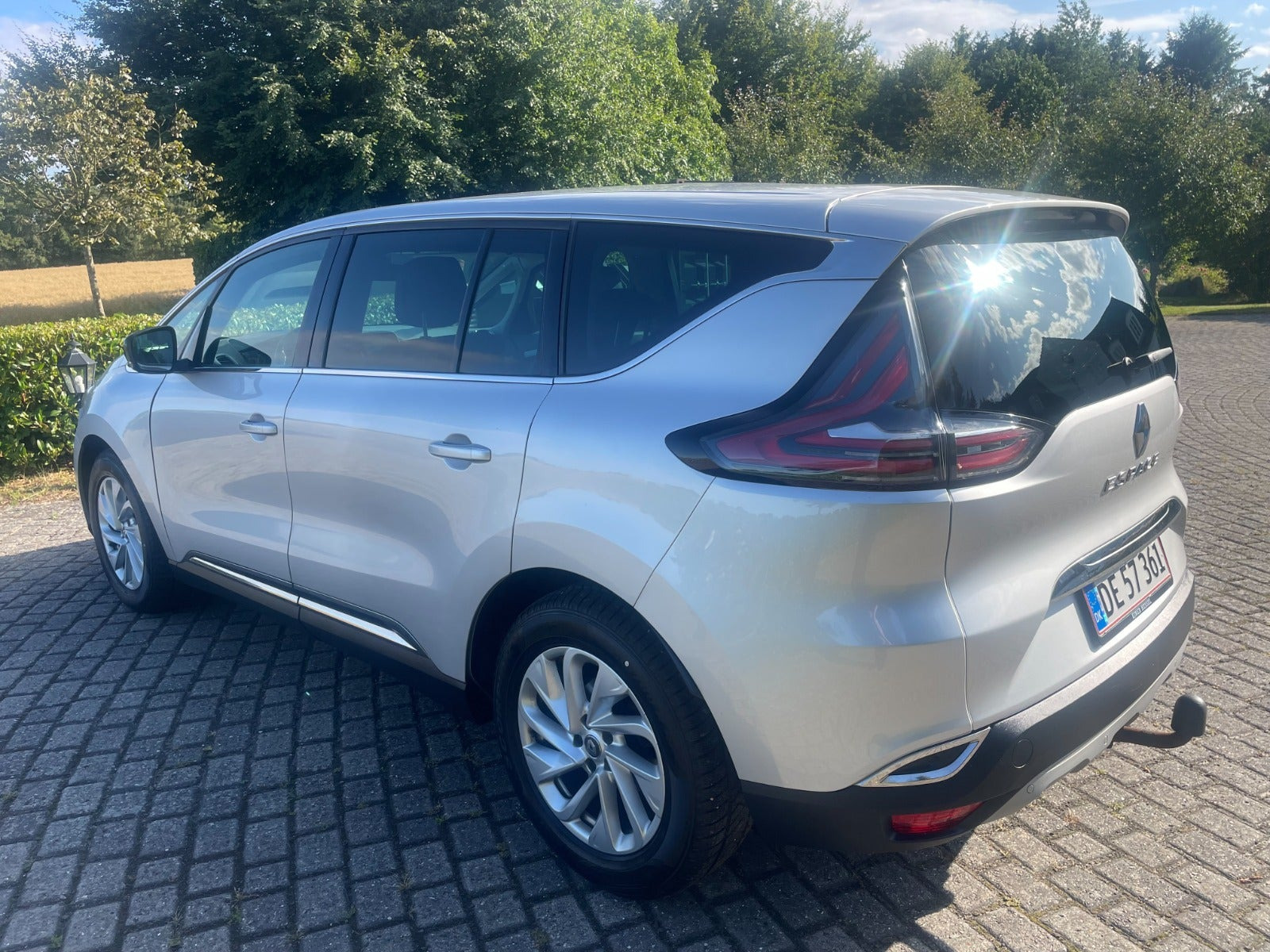 Sølv Renault Espace fra 2016