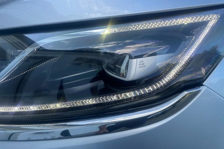 Sølv Renault Espace fra 2016