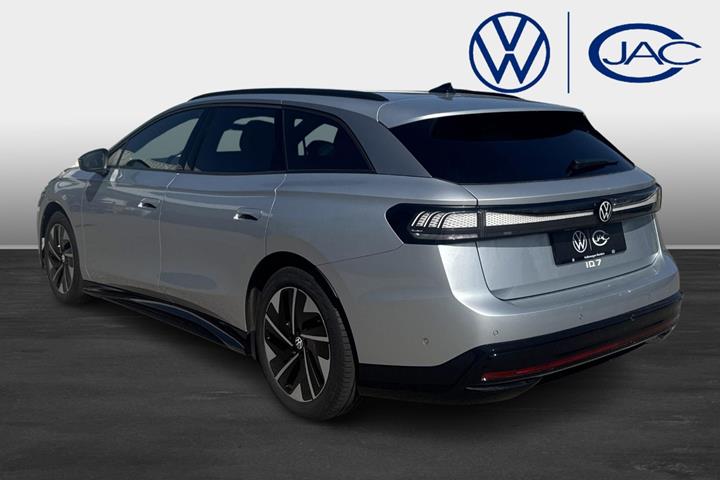 Sølv VW ID.7 fra 2025