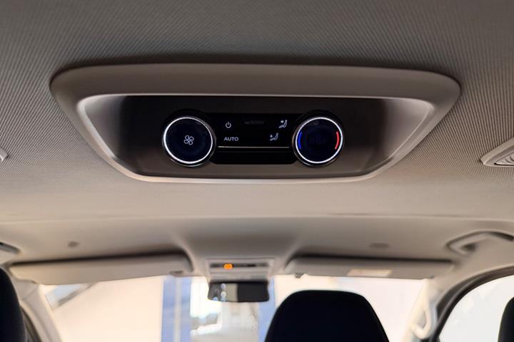 Grå VW e-Caravelle fra 2026