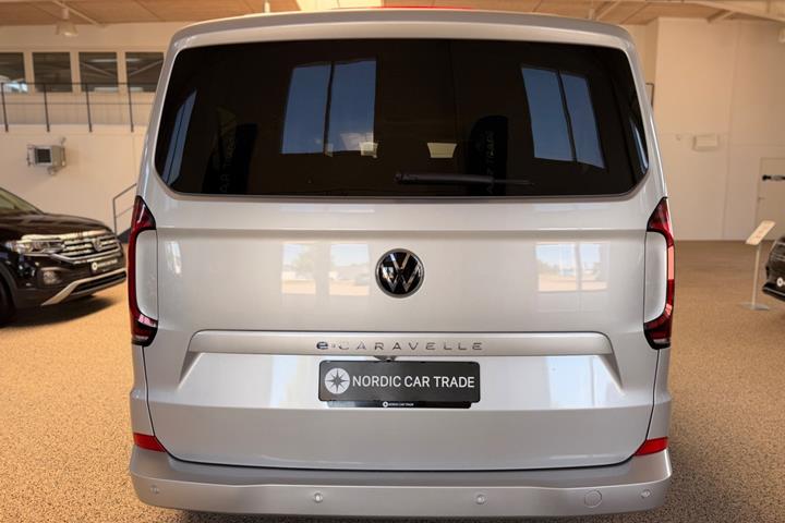 Grå VW e-Caravelle fra 2026